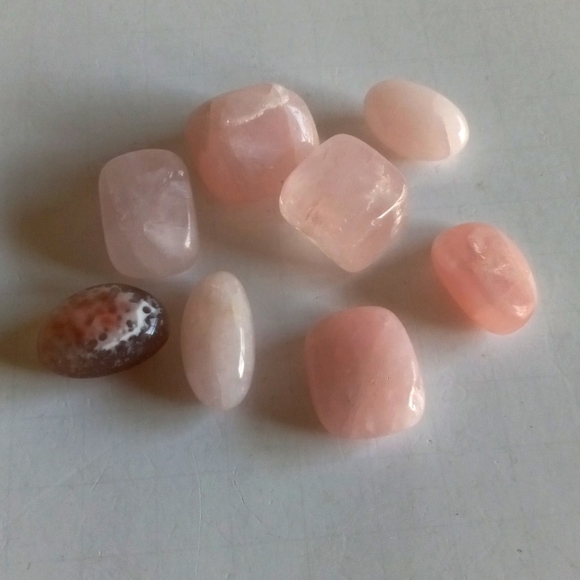 Rose Quartz Crystal Tumbles - Picture 1 of 4